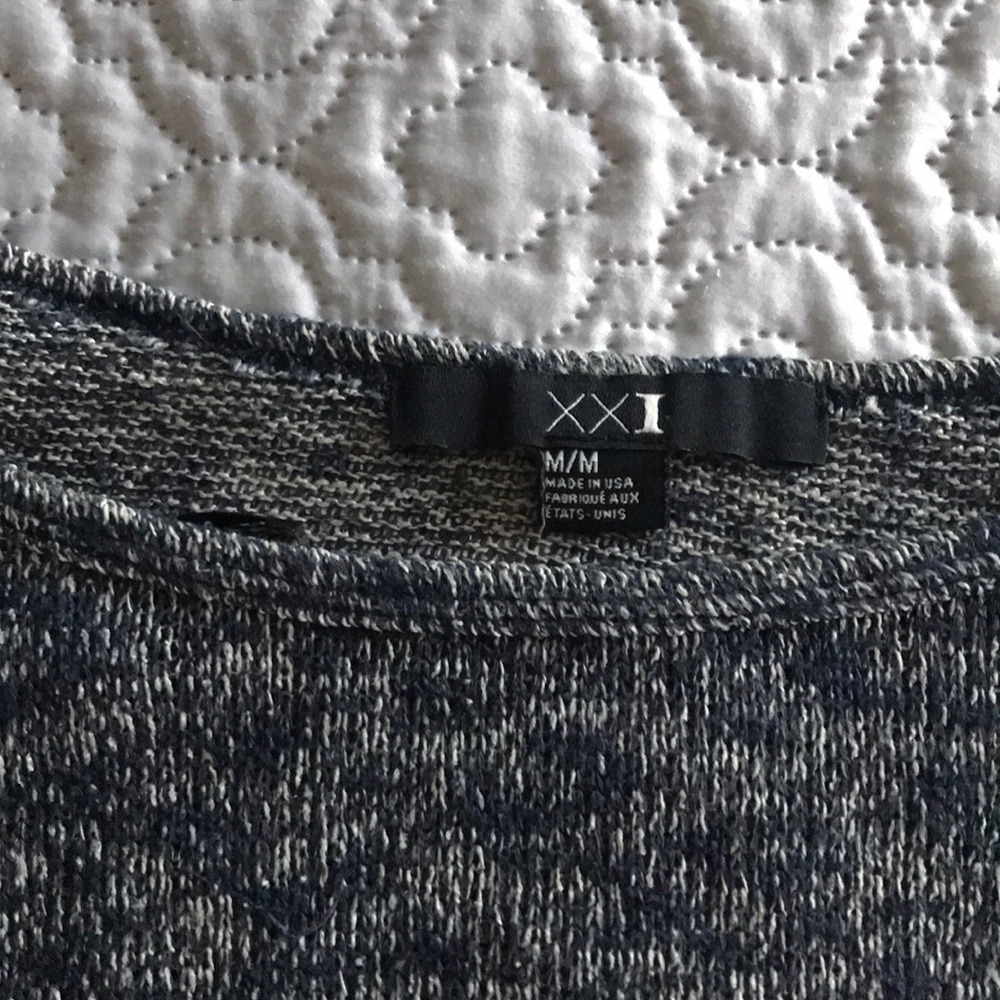Sweater - Picture 2 of 3